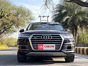 Second Hand ఆడి q7 45 tdi టెక్నాలజీ ప్యాక్ in నోయిడా