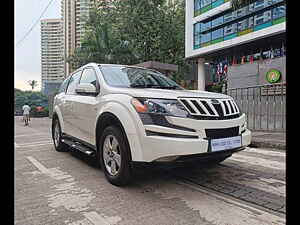 Second Hand महिंद्रा XUV500 w8 in मुंबई