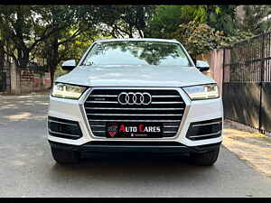 Second Hand ऑडी q7 45 tdi प्रीमियम प्लस in दिल्ली