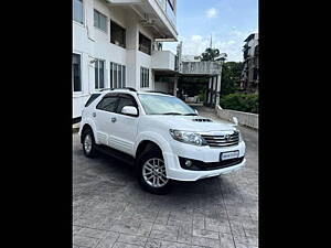 Second Hand Toyota Fortuner 3.0 4x2 AT in Mumbai