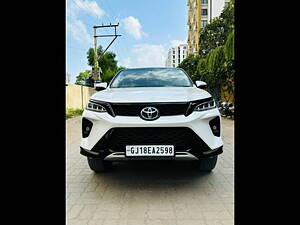 Second Hand Toyota Fortuner 2.8 4X2 AT in Rajkot