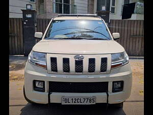 Second Hand Mahindra TUV300 T6 Plus AMT in Delhi