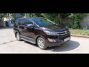 Second Hand Toyota Innova Crysta 2.4 G 7 STR [2016-2017] in Hyderabad