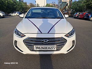 Second Hand Hyundai Elantra SX (O) 2.0 AT in Noida