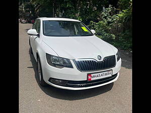 Second Hand Skoda Superb Elegance TDI AT in Mumbai