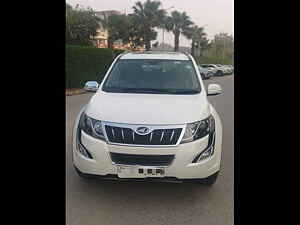 Second Hand महिंद्रा XUV500 w10 ऑटोमैटिक in गाज़ियाबाद