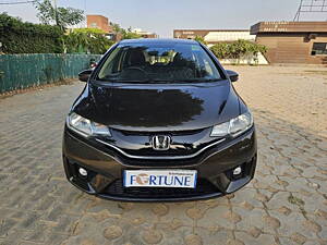 Second Hand Honda Jazz V AT Petrol in Delhi