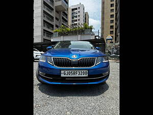 Second Hand Skoda Octavia Style TDI AT in Surat