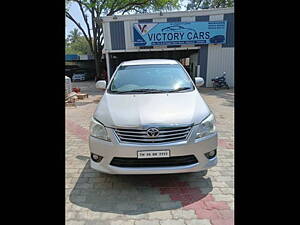 Second Hand Toyota Innova 2.5 VX 8 STR BS-III in Madurai