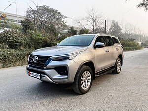 Second Hand Toyota Fortuner 4X4 AT 2.8 Diesel in Mumbai