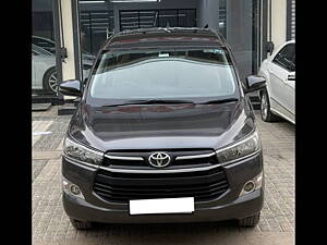 Second Hand Toyota Innova Crysta GX 2.4 AT 7 STR in Mohali