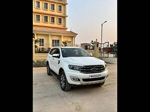 Second Hand Ford Endeavour Titanium 2.2 4x2 AT [2016-2018] in Thane