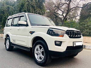 Second Hand Mahindra Scorpio S10 in Delhi