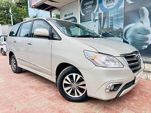 Second Hand Toyota Innova 2.5 VX 7 STR BS-III in Ahmedabad