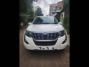 Second Hand Mahindra XUV500 W11 AT in Nashik