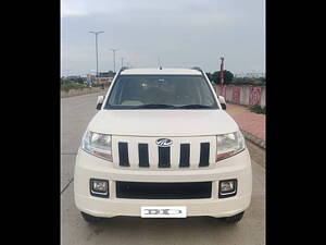 Second Hand Mahindra TUV300 T8 in Indore