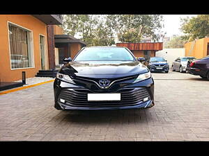 Second Hand Toyota Camry 2.5L AT in Delhi