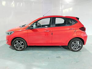 Second Hand Tata Tiago Revotron XZ Plus Dual Tone in Kochi