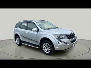 Second Hand महिंद्रा XUV500 w9 [2018-2020] in सूरत