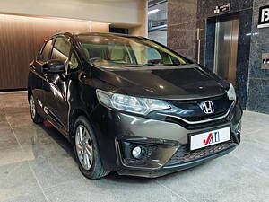 Second Hand Honda Jazz V AT Petrol in Ahmedabad