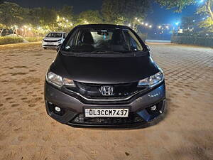 Second Hand Honda Jazz V AT Petrol in Delhi