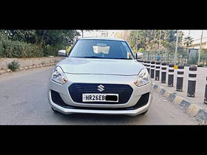 Second Hand Maruti Suzuki Swift VXi AMT in Delhi