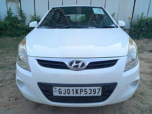 Second Hand Hyundai i20 Magna 1.2 in Ahmedabad