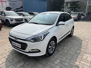 Second Hand Hyundai Elite i20 Asta 1.4 (O) CRDi in Aurangabad