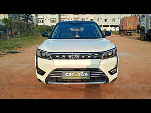 Second Hand Mahindra XUV300 W8 1.2 Petrol [2019] in Bangalore