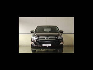 Second Hand Toyota Innova Crysta 2.4 V Diesel in Bangalore