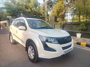 Second Hand Mahindra XUV500 W6 in Delhi