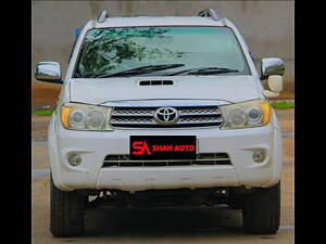 Second Hand Toyota Fortuner 3.0 MT in Ahmedabad