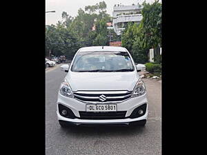 Second Hand Maruti Suzuki Ertiga VXI AT in Delhi