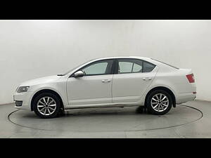 Second Hand Skoda Octavia Elegance 1.8 TSI AT in Thane