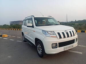 Second Hand Mahindra TUV300 T8 in Hyderabad