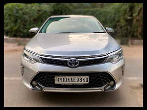 Second Hand Toyota Camry Hybrid in Delhi