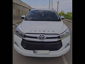 Second Hand Toyota Innova Crysta 2.4 V Diesel in Bangalore