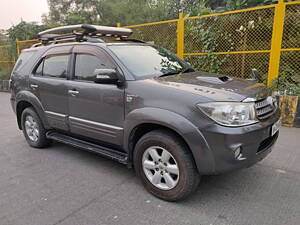 Second Hand Toyota Fortuner 3.0 MT in Mumbai