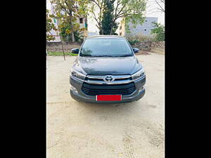 Second Hand Toyota Innova Crysta 2.4 V Diesel in Lucknow