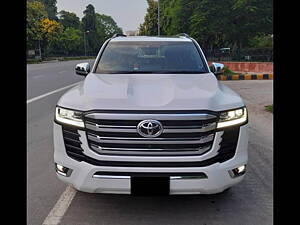 Second Hand Toyota Land Cruiser ZX Diesel in Delhi