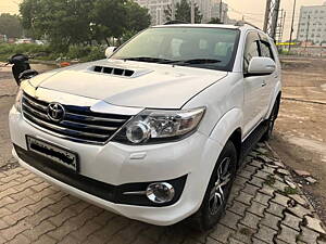 Second Hand Toyota Fortuner 4x2 AT in Faridabad