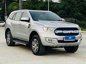 Second Hand Ford Endeavour Titanium 3.2 4x4 AT in Lucknow