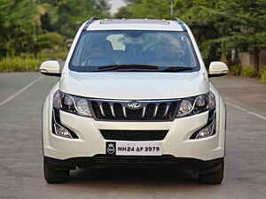 Second Hand மஹிந்திரா  xuv500 w10 in நாசிக்