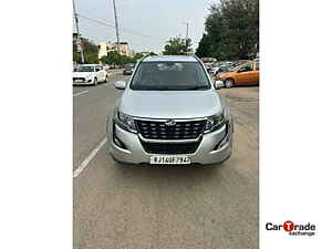 Second Hand महिंद्रा XUV500 w11 in जयपुर