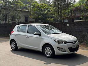 Second Hand Hyundai i20 Sportz 1.4 CRDI in Kolhapur