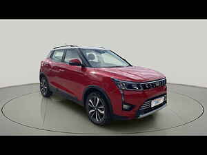 Second Hand महिंद्रा xuv300 w8 (o) 1.2 पेट्रोल एएमटी in पुणे