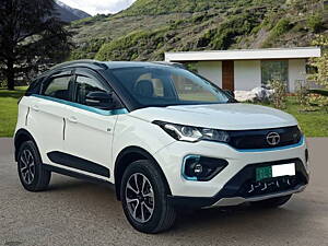 Second Hand Tata Nexon EV XZ Plus LUX in Delhi