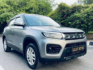 Second Hand Maruti Suzuki Vitara Brezza VXi in Delhi