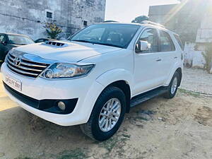 Second Hand Toyota Fortuner 3.0 4x2 MT in Lucknow