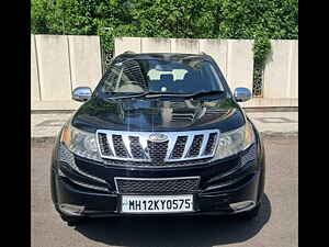 Second Hand महिंद्रा XUV500 w6 in पुणे